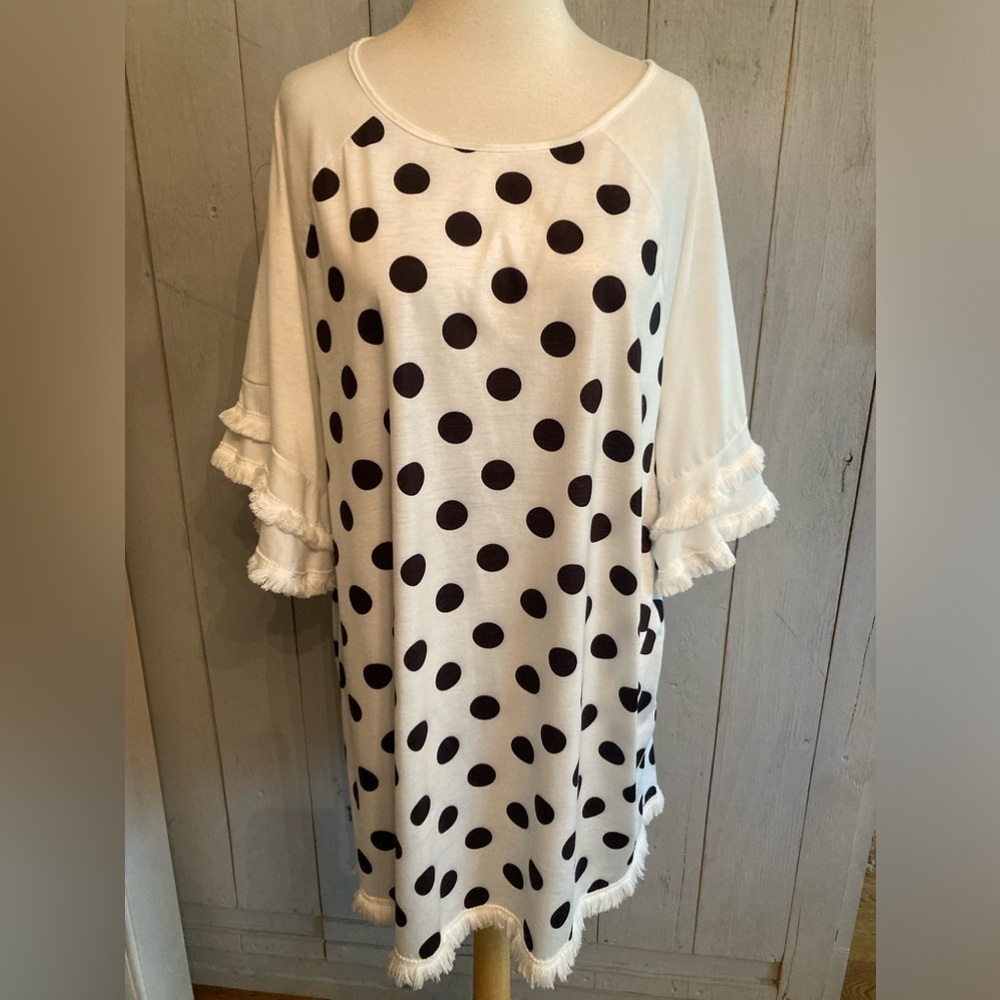 Boutique Flutter Sleeve Fringe Ruffle Hem white black, polkadot, Blouse!! Sz-￼3X - Picture 2 of 6